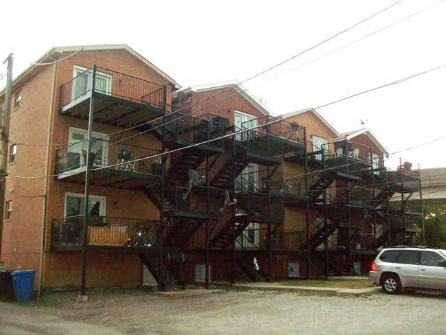 Building Photo - 5312-5318 S Kenneth Ave
