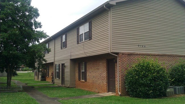 Foto del edificio - 9144 Cedarpark Ln NW
