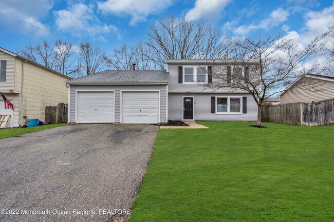 Building Photo - 14 Midship Dr