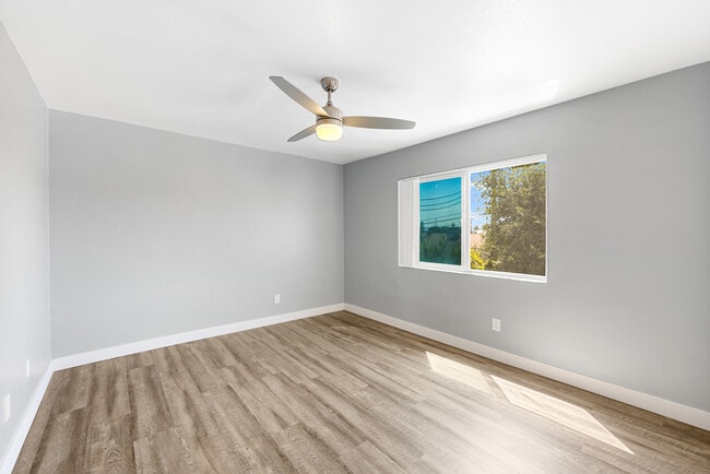 Building Photo - Rose Garden Apartments