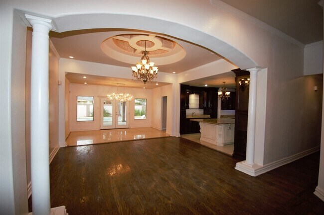 Building Photo - 3134 Homer Dr