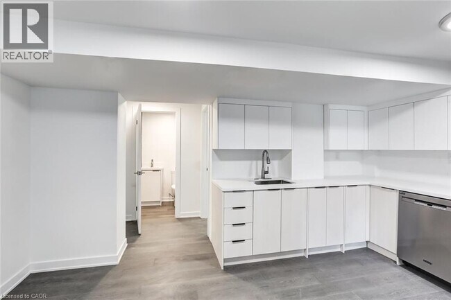 Photo du bâtiment - 38 Thirty Third St