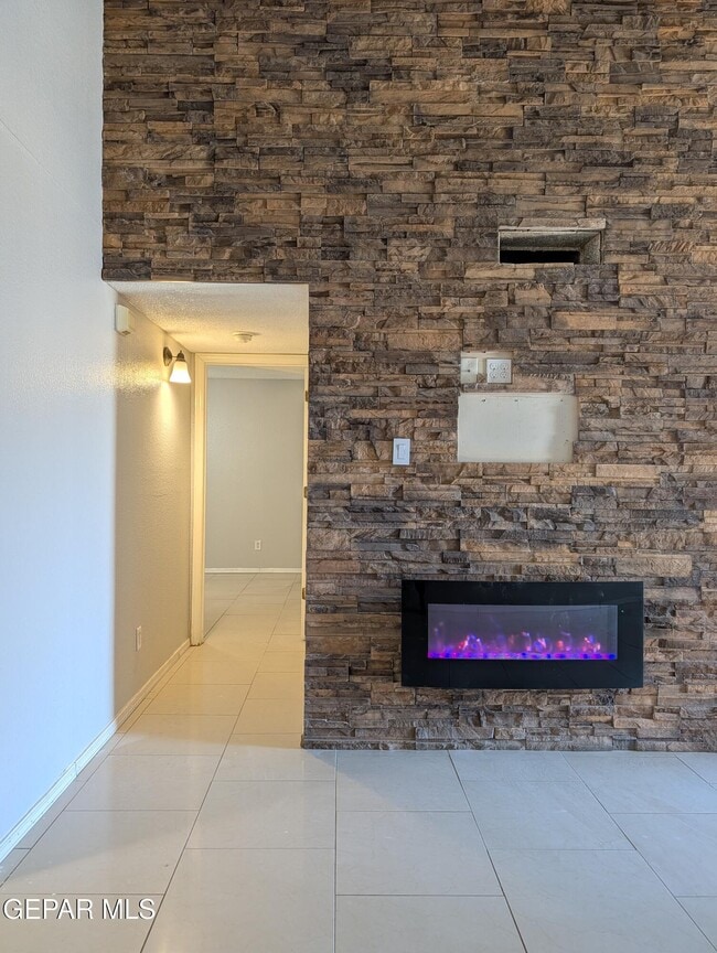 Foto del edificio - 14001 Jason Crandall Dr