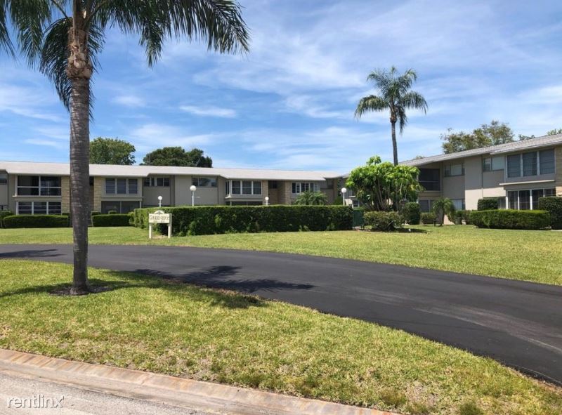 Foto principal - 8301 Bardmoor Blvd