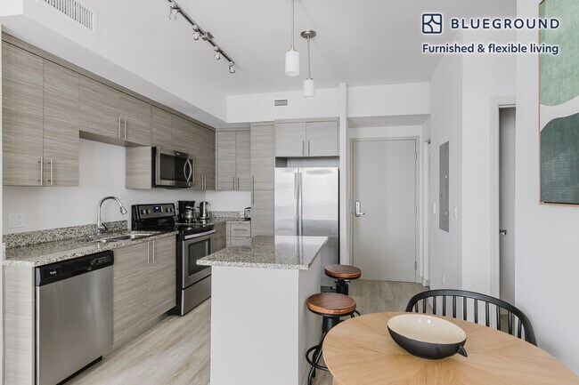 Foto del edificio - 817 SE 2nd Ave