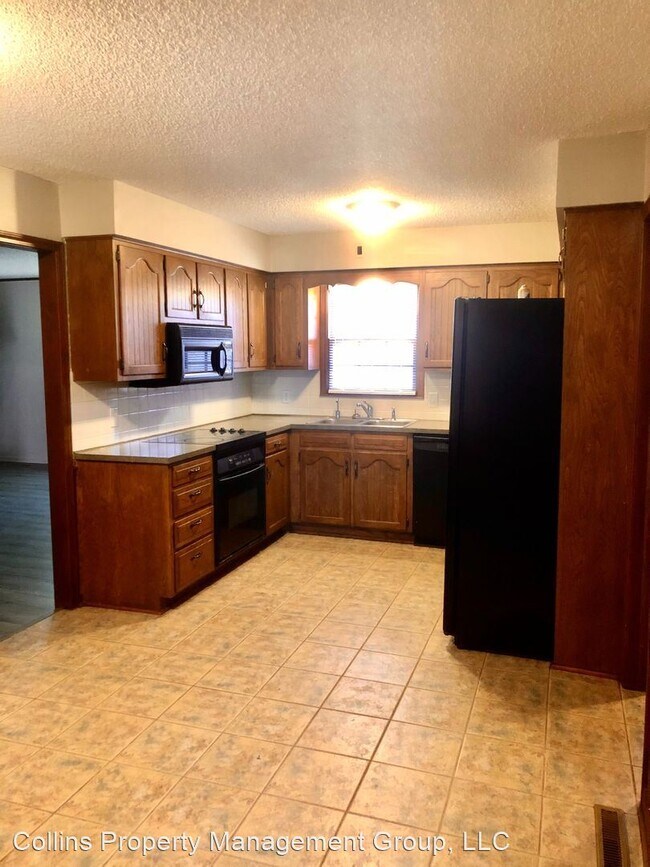 Building Photo - 3 br, 2 bath House - 5519 S Dollison Ave