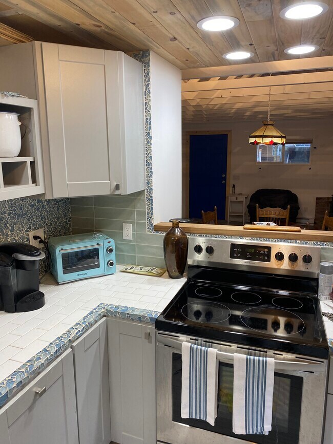 Foto del edificio - 3003 Lindbergh Ave