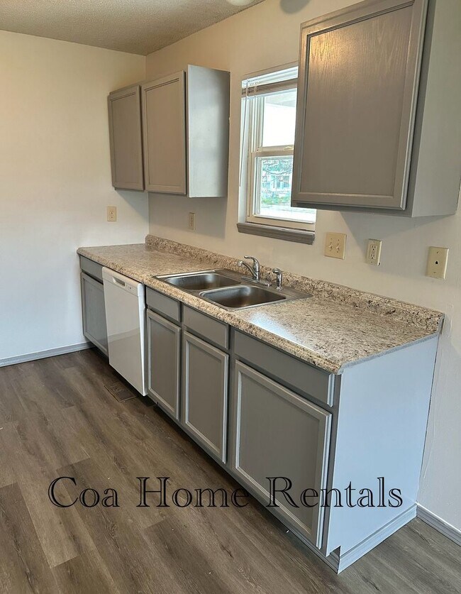 Building Photo - North East Duplex