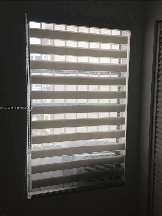 Foto del edificio - 142 SW 18th Ave