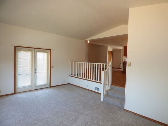 Building Photo - APPLICATION PENDING - West side charmer