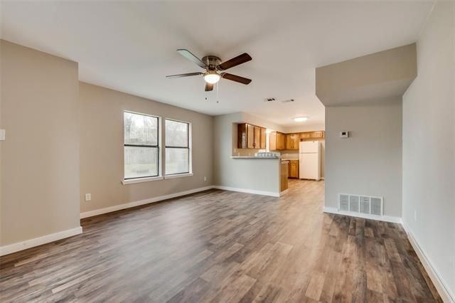 Building Photo - 1100 Thannisch Dr