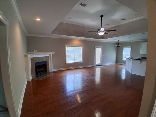Building Photo - Stunning 3 Bed, 2 Bath Hahira Rental
