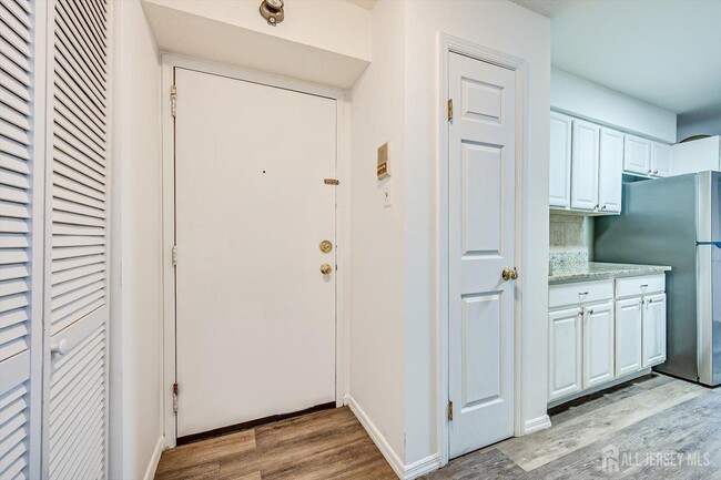 Building Photo - 1116 Edison Glen Terrace