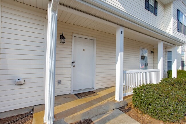 Building Photo - Townhome Within Riversde Schools and Buena...