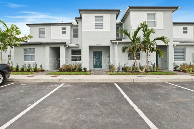 Photo - 12136 SW 268th St Townhome