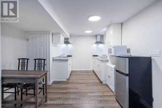 Building Photo - 125 Brookmill Dr
