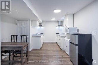 Building Photo - 125 Brookmill Dr