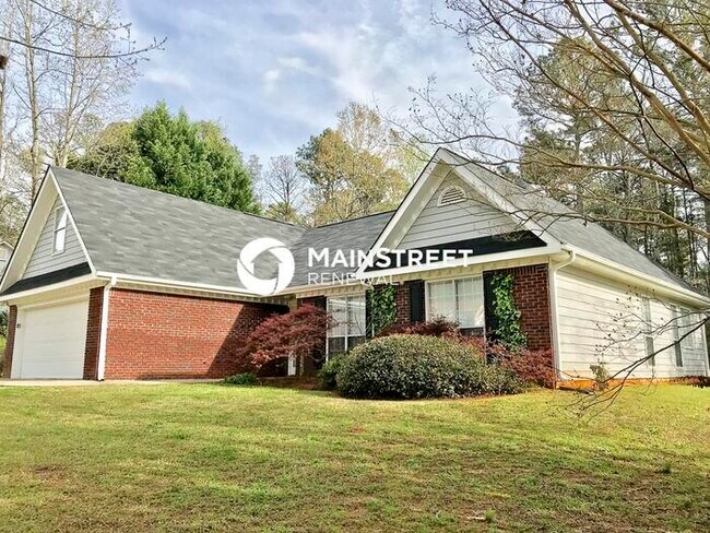 Building Photo - 3 Bedroom Pet-Friendly Home in Covington, GA with Main Street Renewal