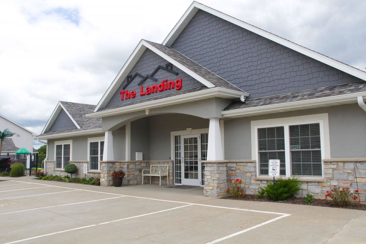 Primary Photo - The Landing of Clinton