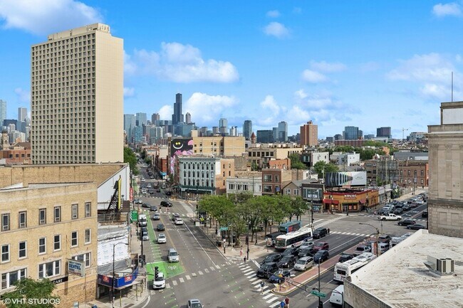 Foto del edificio - 1255 N Milwaukee Ave