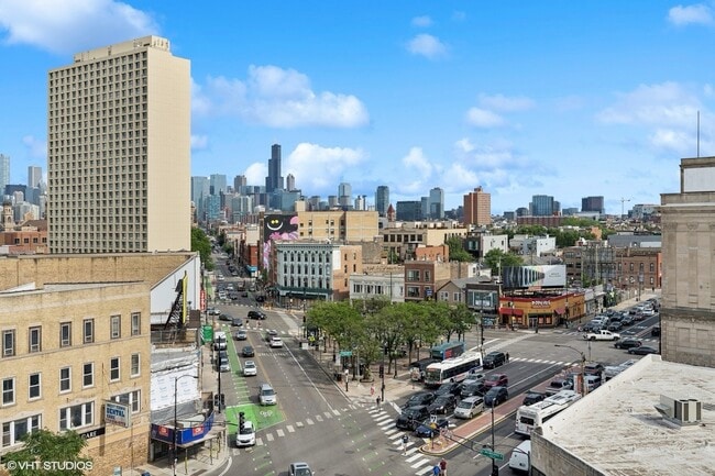 Building Photo - 1255 N Milwaukee Ave