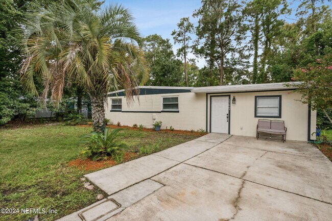 Foto del edificio - 1766 Brookview Dr S