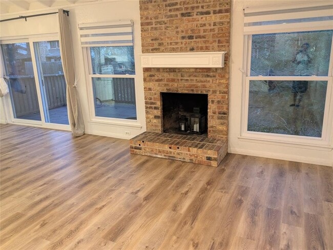 Building Photo - 8901 Trone Cir