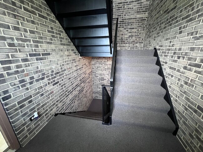 Foto del edificio - 9032 W 140th St