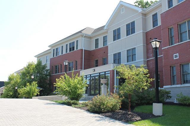 Building Photo - 77 Quaker Ave