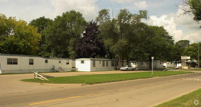 Building Photo - American Mobile Home Park