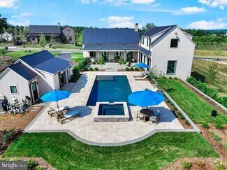 Building Photo - 601 Martingale Rdg Dr