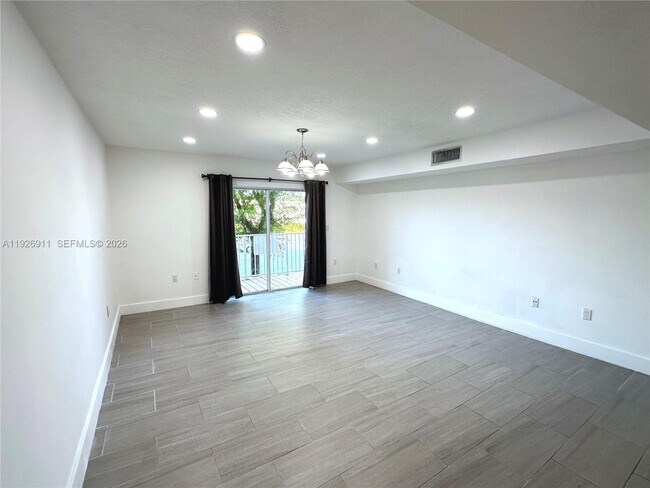 Building Photo - 250 NW 107th Ave