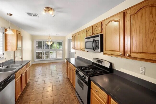 Foto del edificio - 122 Woodcrest Dr