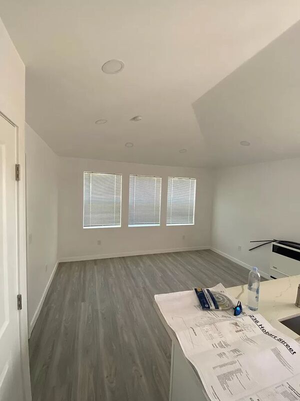 Foto del edificio - 6236 Hobart St