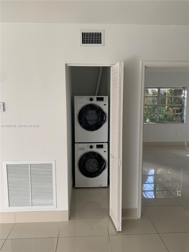 Building Photo - 315 Majorca Ave