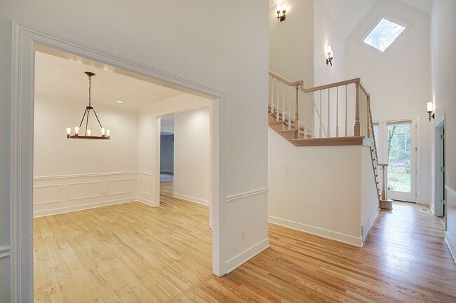 Building Photo - 4bd/3.5ba North Bend Home