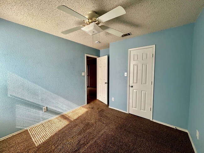 Foto del edificio - Bright & Open Saginaw Home