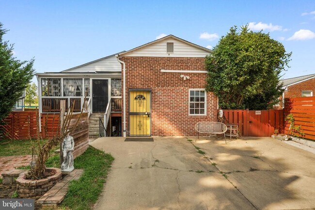 Foto del edificio - 4005 Anacostia Ave NE