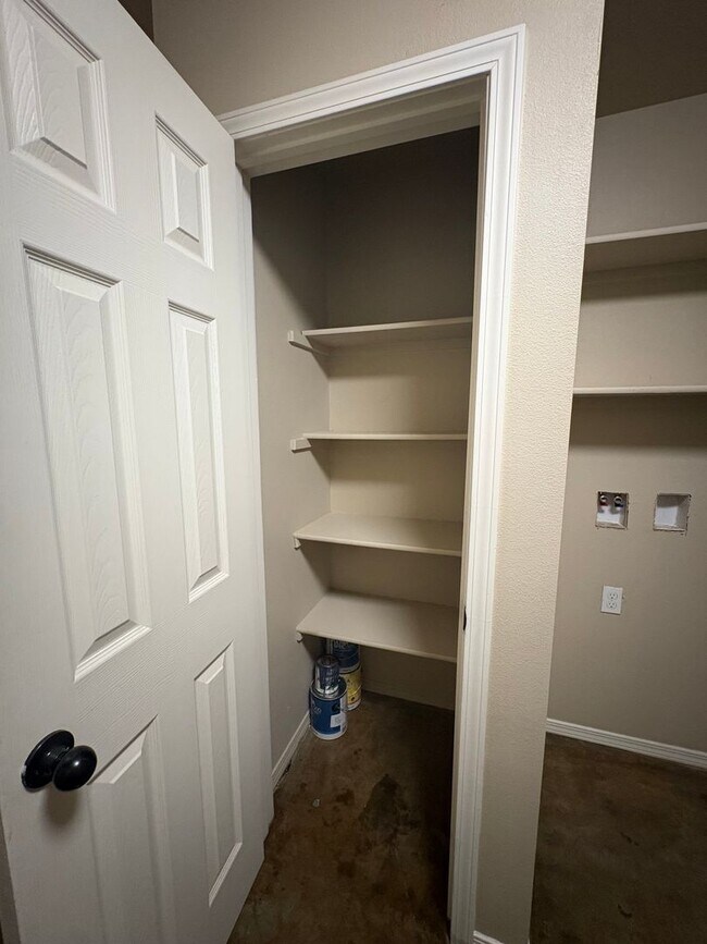 Foto del edificio - Newer construction 2 bedroom/1 bathroom house with Central Air & Heat!