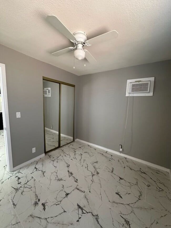 Building Photo - 2632 N 29th Pl