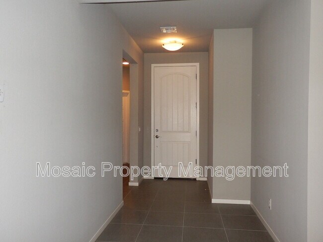 Building Photo - 3641 S Arizona Pl