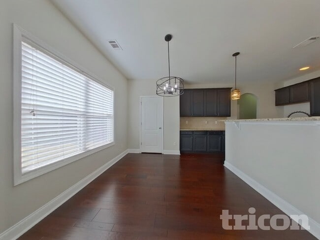 Building Photo - 7915 Alta Ct