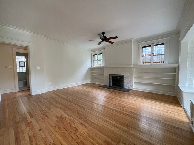 Building Photo - 1233 Judson Ave
