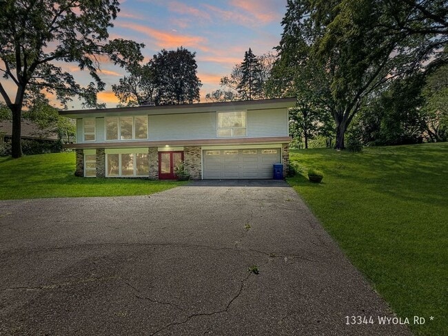 Foto del edificio - 13344 Wyola Rd