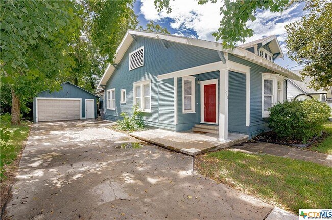 Building Photo - 513 W Colorado St
