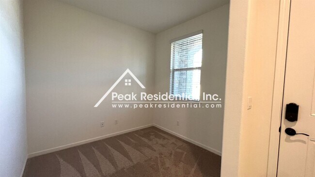 Building Photo - 4 br, 3 bath House - 8019 Ryland Dr