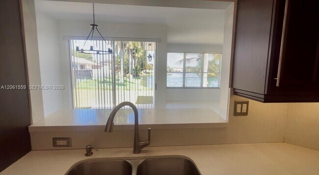 Foto del edificio - 6983 SW 161st Pl
