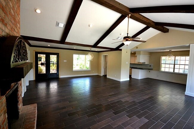 Foto del edificio - 11211 Ash Creek Dr