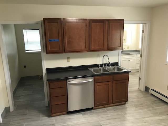 Building Photo - 1657 Green Bay St