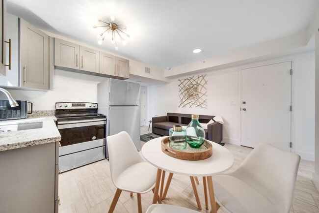 Foto del edificio - 2166 SW 14th Terrace